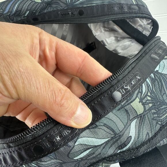 LeSportsac Large Tropical Camo Leaves Green Tote Messenger Shoulder Laptop Bag - Picture 9 of 12